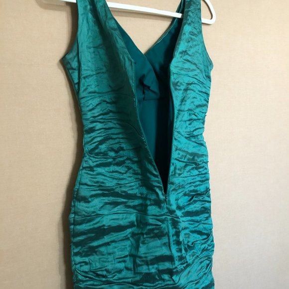 Nicole Miller Gold Label Metallic Ruched Silk Dress - Size 6 - Picture 8 of 10